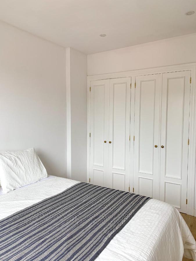 Acogedor Apartamento Con Terraza Y Parking Publico En Comillas Buitenkant foto