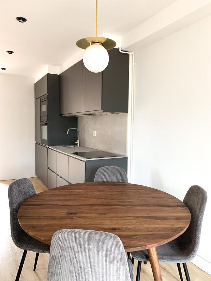 Acogedor Apartamento Con Terraza Y Parking Publico En Comillas Buitenkant foto