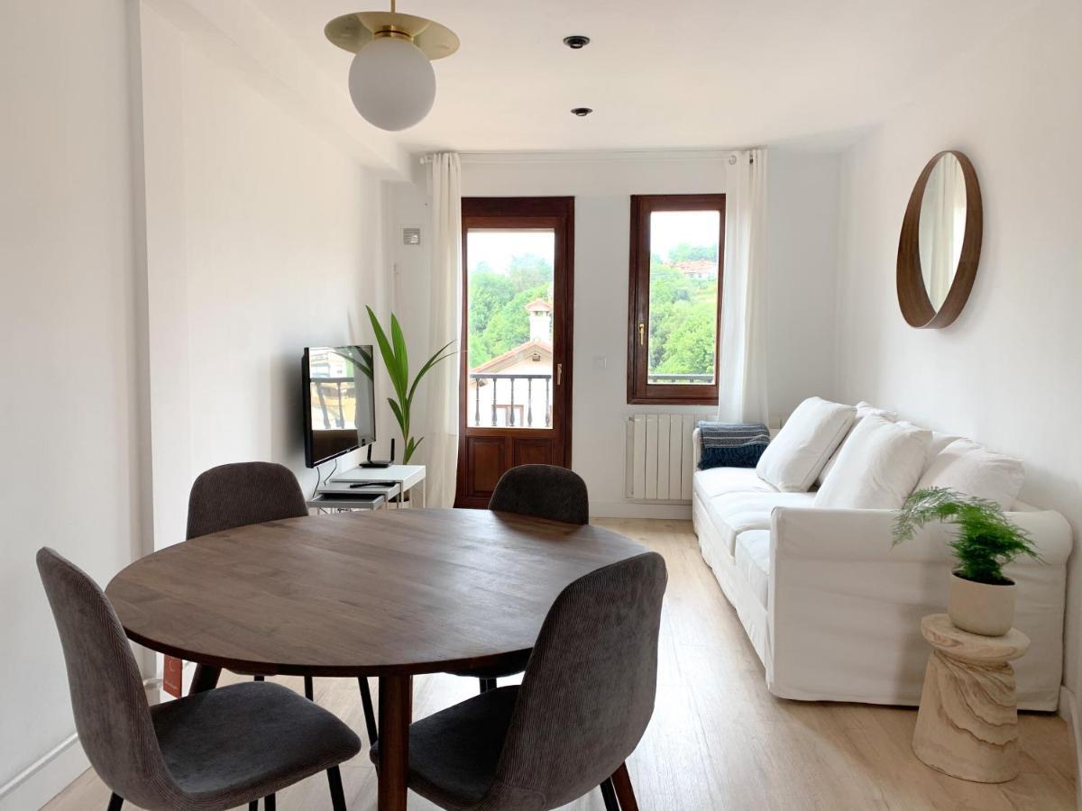 Acogedor Apartamento Con Terraza Y Parking Publico En Comillas Buitenkant foto