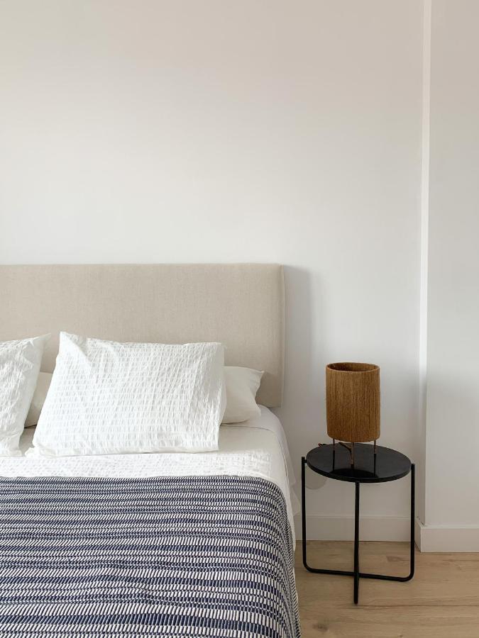 Acogedor Apartamento Con Terraza Y Parking Publico En Comillas Buitenkant foto